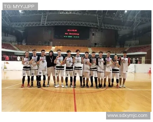 重庆篮球队总决赛之路：拼搏与荣耀交织的奋斗历程回顾